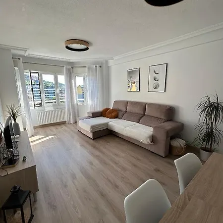 Amplio En アパート